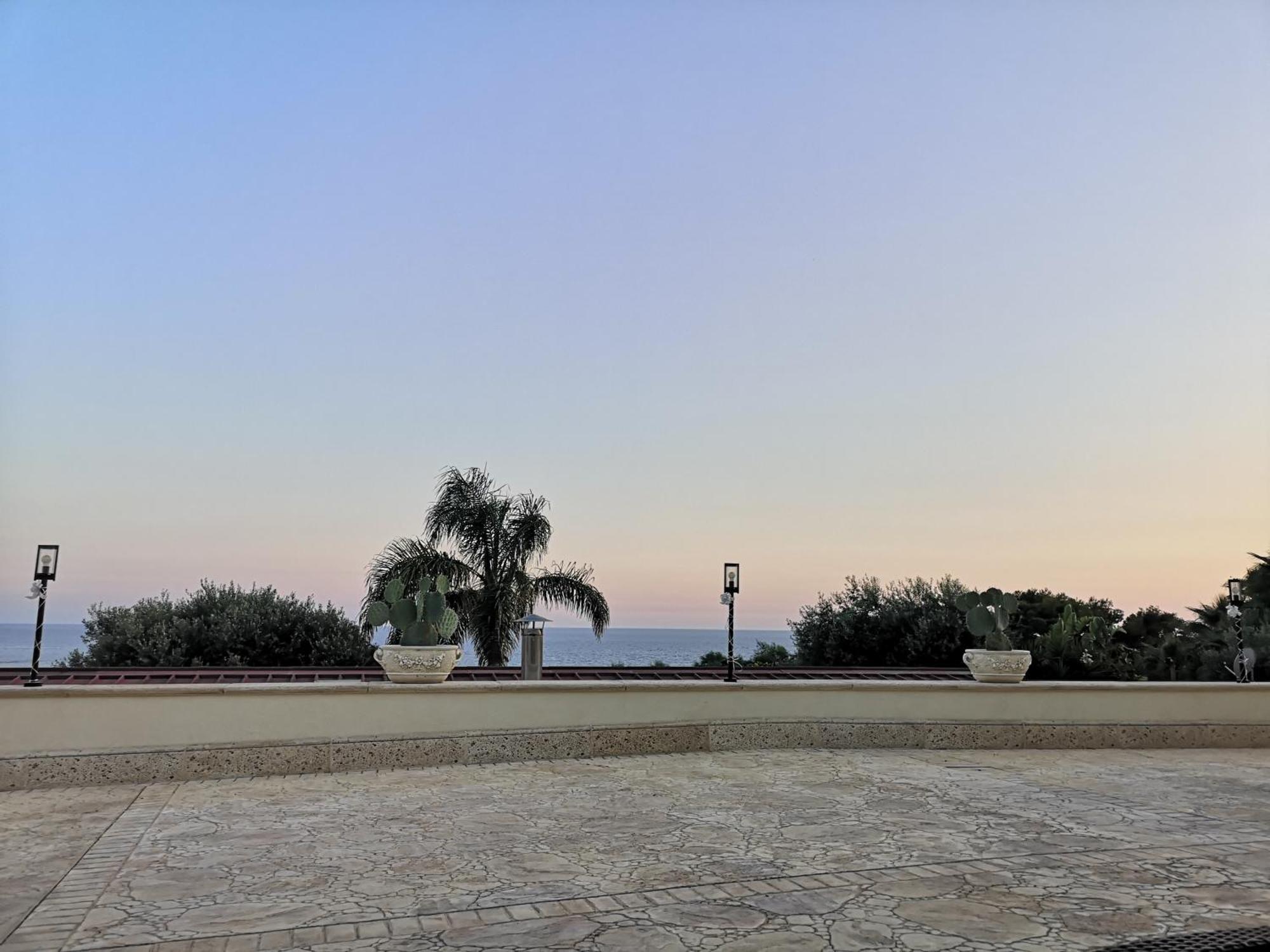 Lala Salama San Leone Buitenkant foto